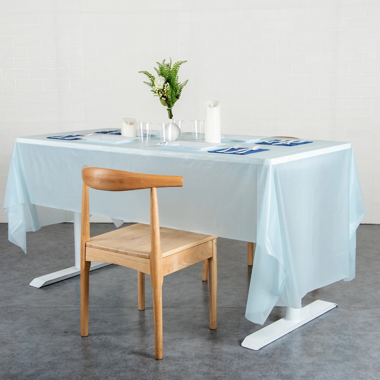 Waterproof Disposable Plastic Table Cover 137  183 Cm