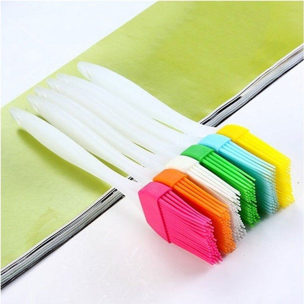4pc Kitchen Tools 1pc Spatula Brush 1pc Oven Glove 1pc Egg Yolk Separator And Paper Cup Set Of 25pcs